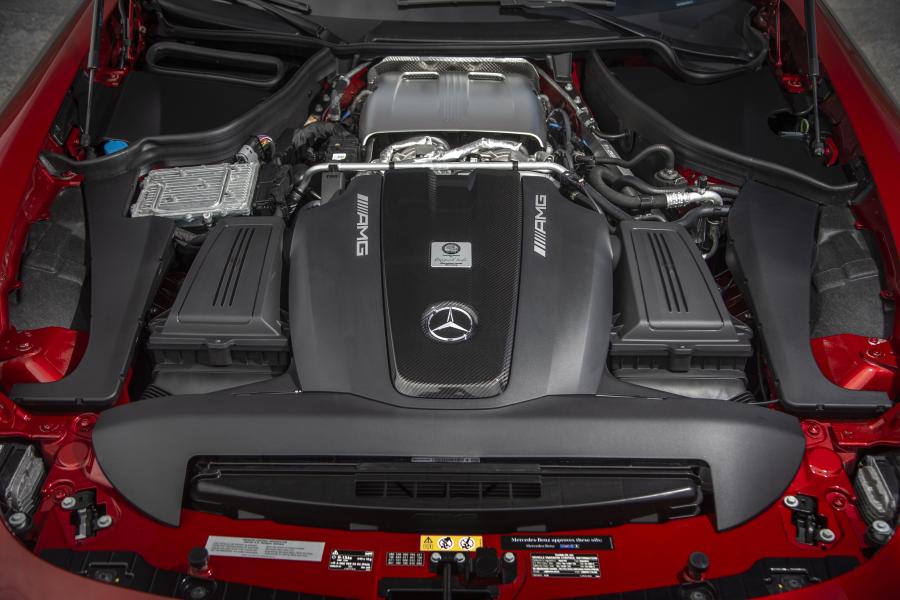 Моторный отсек Mercedes-AMG GT C (C190) 2019 года  (NA) (фото 15 из 45)